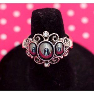 Vintage Arachne Queen Ring by Avon Size 6 - P23